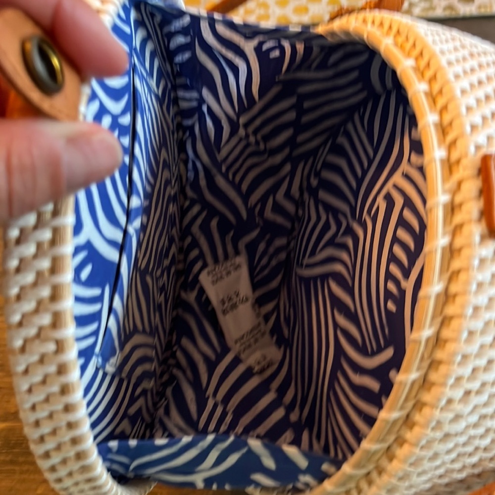 Women’s crossbody
